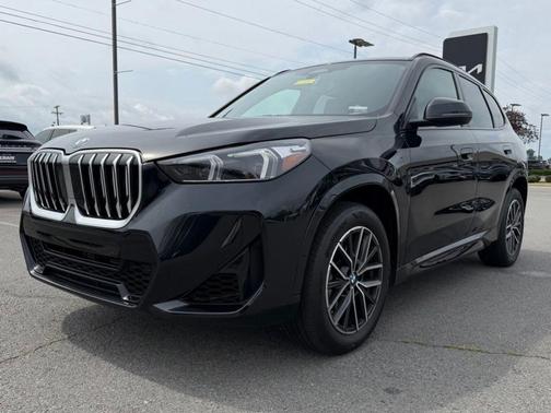 Black Sapphire Metallic 2025 BMW X1 xDrive28i