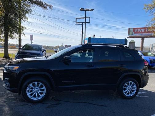 2022 Jeep Cherokee Latitude Lux