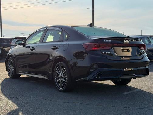 Aurora Black 2023 Kia Forte GT-Line