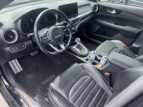 Aurora Black 2023 Kia Forte GT-Line