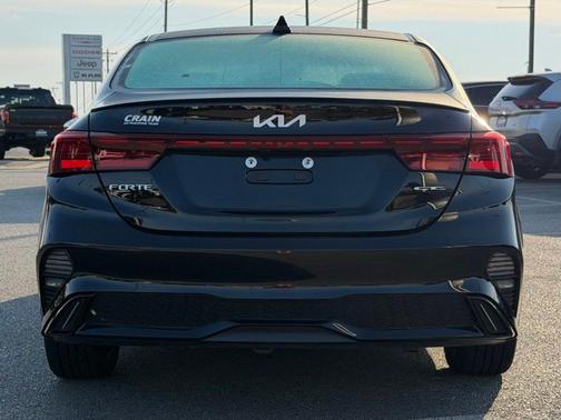 Aurora Black 2023 Kia Forte GT-Line