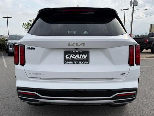 Glacial White Pearl 2023 Kia Sorento SX