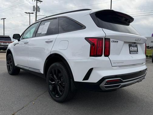 Glacial White Pearl 2023 Kia Sorento SX