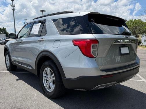 Iconic Silver Metallic 2023 Ford Explorer XLT