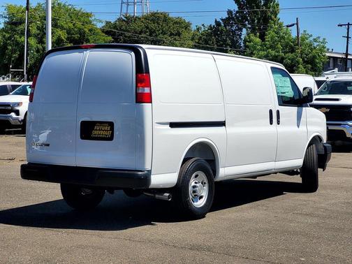 Summit White 2026 Chevrolet Express 2500 Work Van
