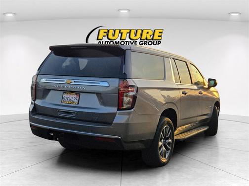 2021 Chevrolet Suburban LT