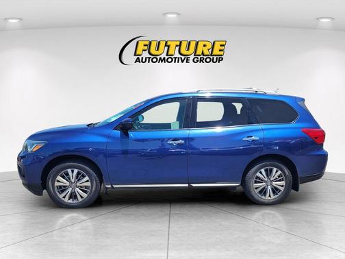 Caspian Blue 2017 Nissan Pathfinder SV