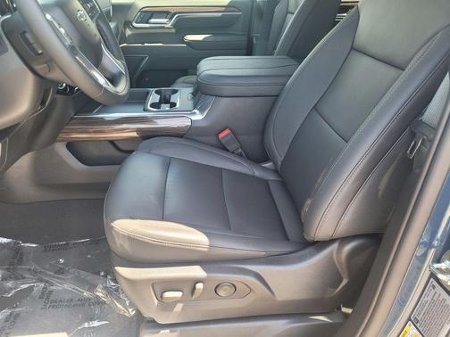 Lakeshore Blue Metallic 2025 Chevrolet Silverado 3500 LT