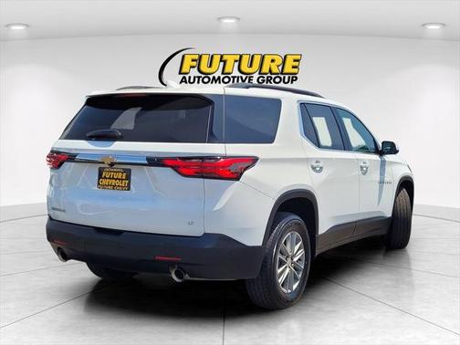 2022 Chevrolet Traverse LT Cloth