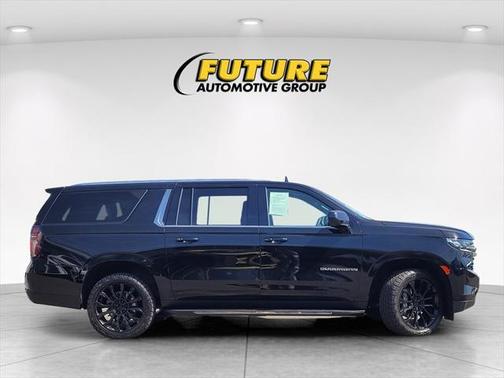 2023 Chevrolet Suburban LT
