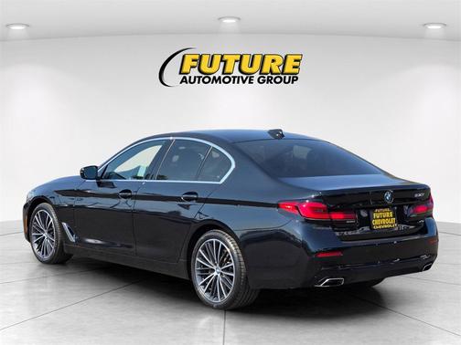 2021 BMW 530 530i