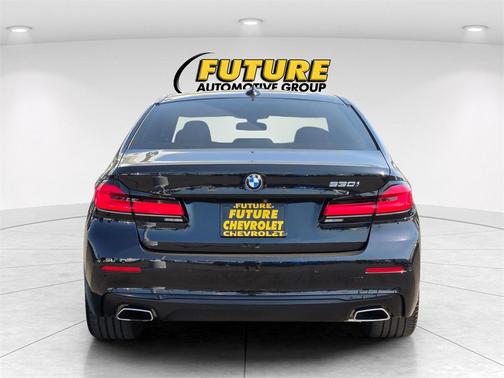 2021 BMW 530 530i