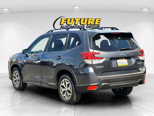 Gray Metallic 2022 Subaru Forester Premium