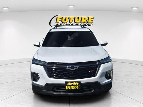 Summit White 2023 Chevrolet Traverse RS