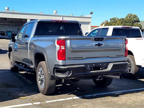 2024 Chevrolet Silverado 2500 Custom