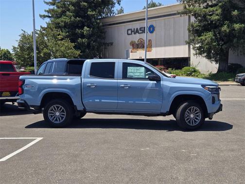2025 Chevrolet Colorado LT