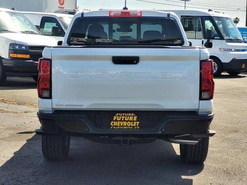 Summit White 2026 Chevrolet Colorado WT