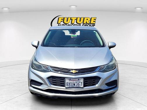 Silver Ice Metallic 2017 Chevrolet Cruze LT