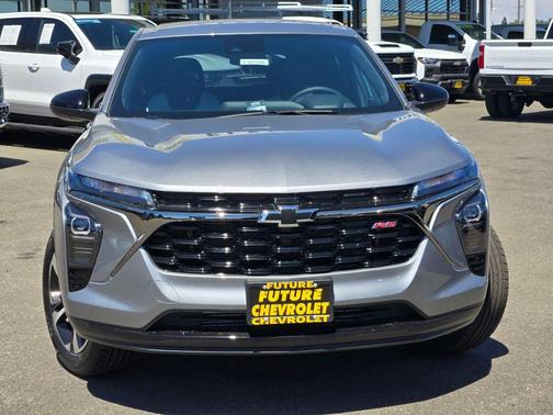 Sterling Gray Metallic 2026 Chevrolet Trax FWD 1RS