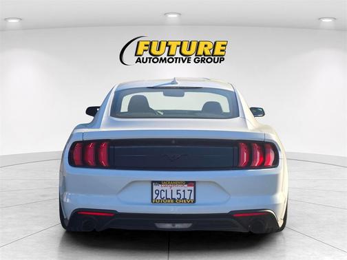 2022 Ford Mustang EcoBoost