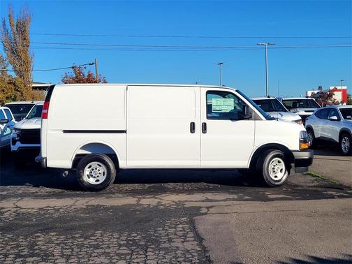2025 Chevrolet Express 2500 RWD 2500 Regular Wheelbase WT