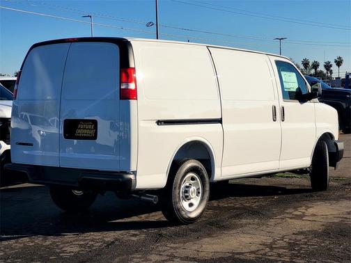 2025 Chevrolet Express 2500 RWD 2500 Regular Wheelbase WT