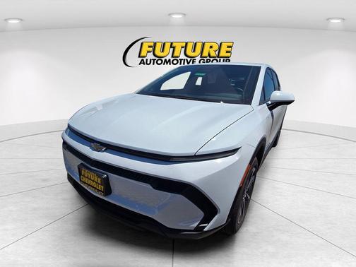 Summit White 2026 Chevrolet Equinox EV LT