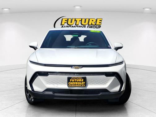 Summit White 2026 Chevrolet Equinox EV LT