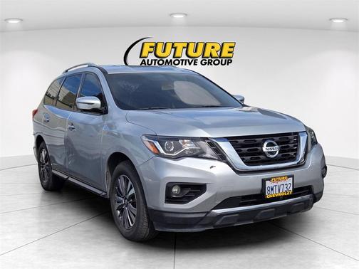 2019 Nissan Pathfinder SL