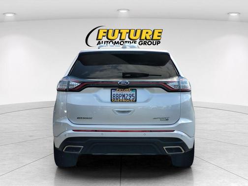 White Platinum Clearcoat Metallic 2018 Ford Edge Sport