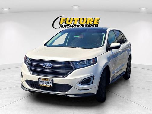 White Platinum Clearcoat Metallic 2018 Ford Edge Sport