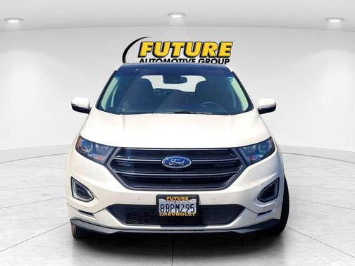 White Platinum Clearcoat Metallic 2018 Ford Edge Sport