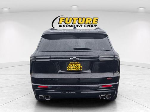 Mosaic Black Metallic 2026 Chevrolet Traverse RS