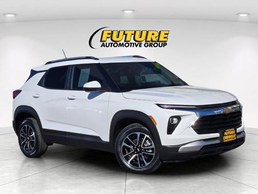Summit White 2025 Chevrolet Trailblazer LT