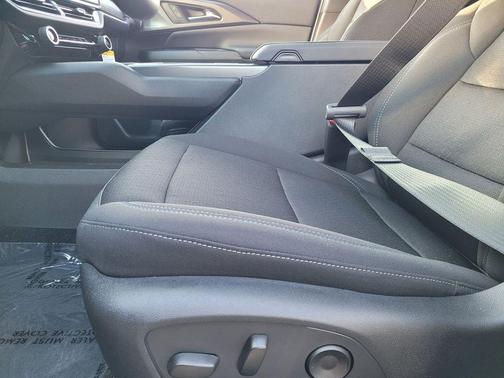 Summit White 2025 Chevrolet Equinox EV LT