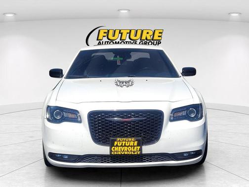 Bright White Clearcoat 2022 Chrysler 300 S
