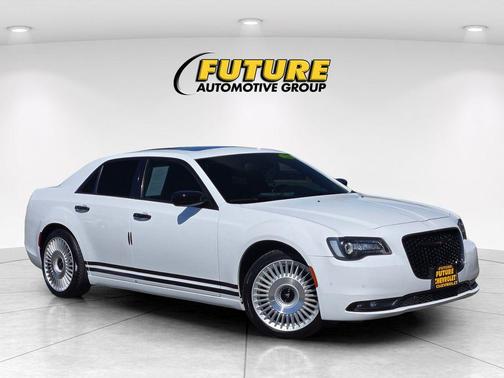 Bright White Clearcoat 2022 Chrysler 300 S