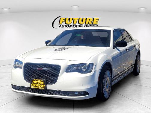 Bright White Clearcoat 2022 Chrysler 300 S