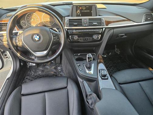 2017 BMW 330 330i