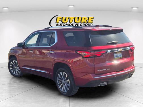 Radiant Red Tintcoat 2023 Chevrolet Traverse Premier
