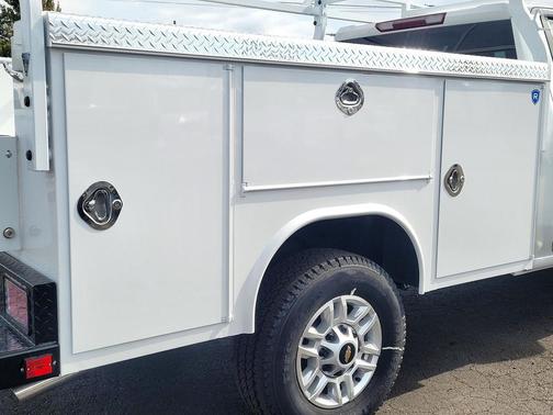 2025 Chevrolet Silverado 2500 WT