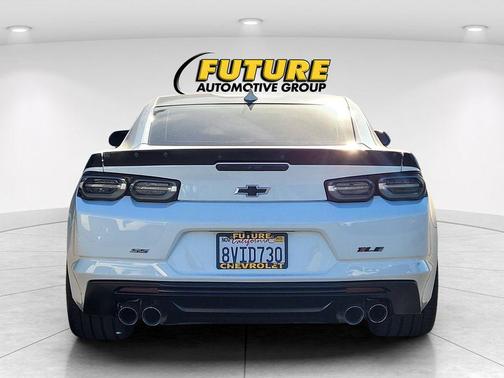 Summit White 2019 Chevrolet Camaro 1SS