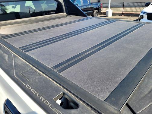 2025 Chevrolet Silverado EV RST