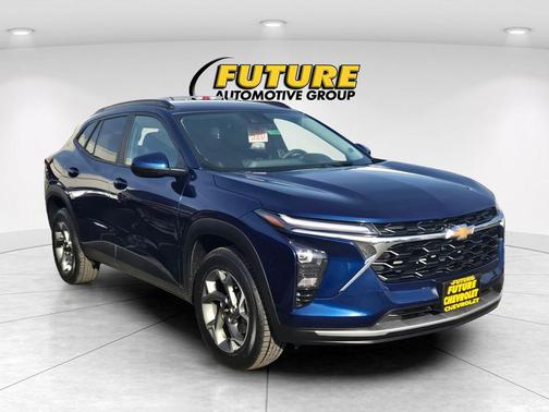 Blue Glow Metallic 2024 Chevrolet Trax LT