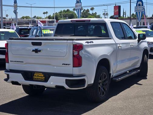 Summit White 2026 Chevrolet Silverado 1500 RST