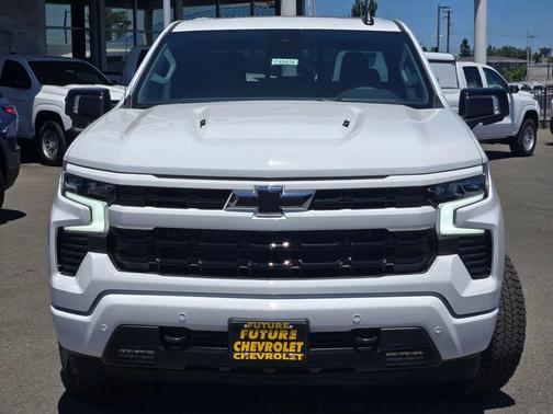 Summit White 2026 Chevrolet Silverado 1500 RST
