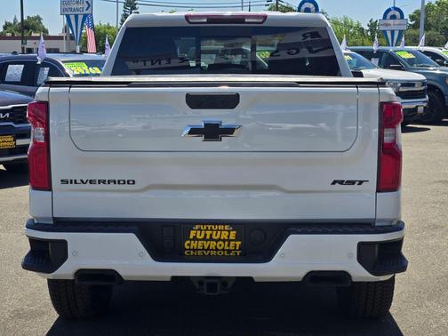Summit White 2026 Chevrolet Silverado 1500 RST