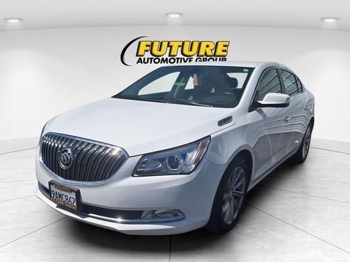 Summit White 2016 Buick LaCrosse Base