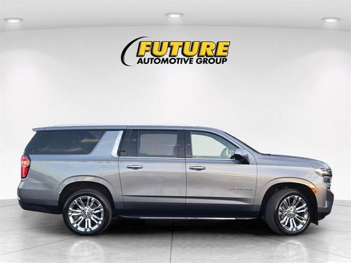 2022 Chevrolet Suburban LT