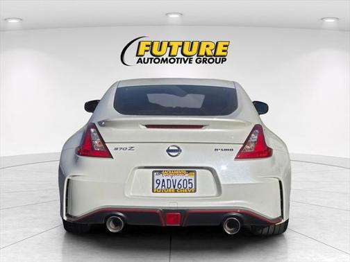 2017 Nissan 370Z NISMO